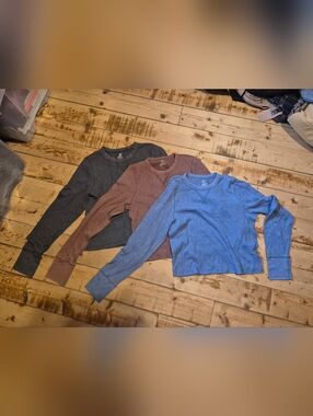 3x Set Aerie Tees
